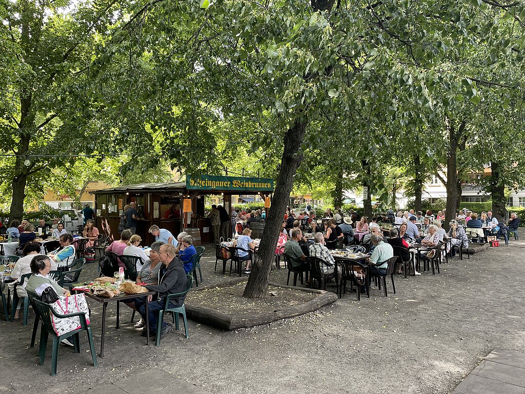 Wine drinking has a long tradition at Rüdesheimer Platz © SCC EVENTS / Vincent-Dornbusch